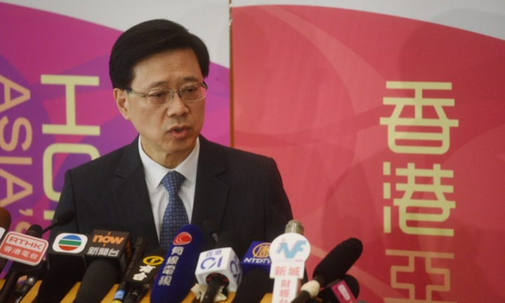 Ông Trump tuyên bố tước quy chế đặc biệt, Hong Kong lên tiếng đáp trả