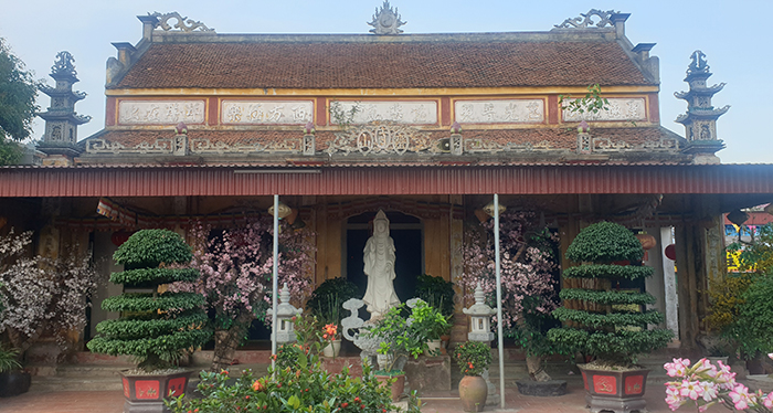 Trụ trì chùa ở Thái Bình bị tố mua trẻ em: Một bé đoàn tụ gia đình