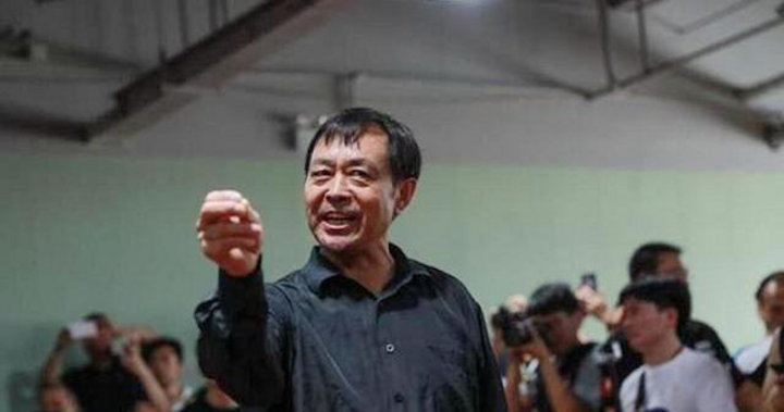 Nhắc trọng tài 'hãy kiềm chế tôi', võ sư Trung Quốc bị đánh tơi tả