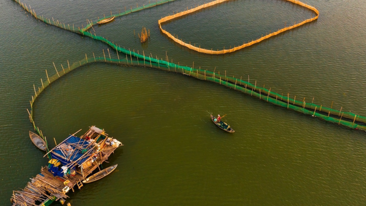 Video: Vẻ đẹp không thể cưỡng của đầm Thị Nại nhìn từ trên cao