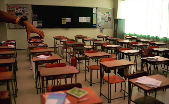 Nghệ nhân Nhật Bản 'hô biến' lớp học, tòa nhà trở nên bé xíu