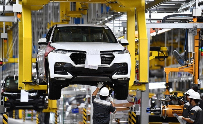 Chưa có thời gian giảm 50% lệ phí trước bạ cho ô tô 'nội'