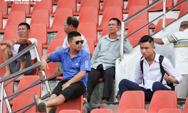 Sân Lạch Tray mở cửa đón khán giả xem đại chiến Hải Phòng vs CLB TPHCM 