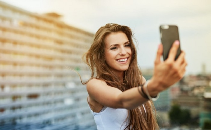 Đố bạn ảnh selfie của cô gái có bao nhiêu lượt thích?