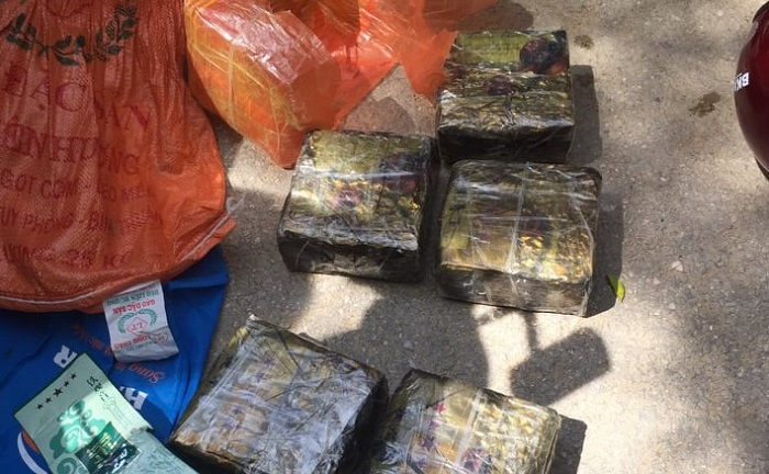 Công an Hà Tĩnh nổ súng, truy đuổi 20km bắt kẻ vận chuyển 5kg ma túy