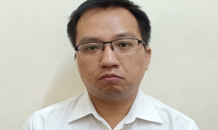Bắt giam chuyên viên Cục Kiểm định Hải quan