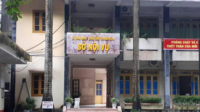 Đình chỉ trưởng phòng của Sở Nội vụ Thanh Hóa