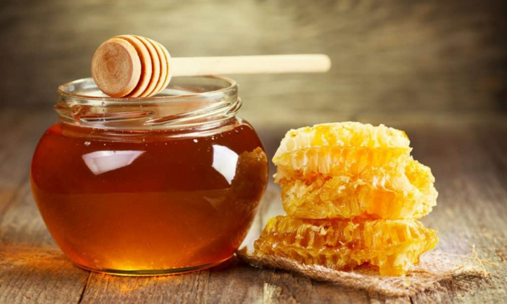 Mật ong để lâu không bị hỏng, tại sao?