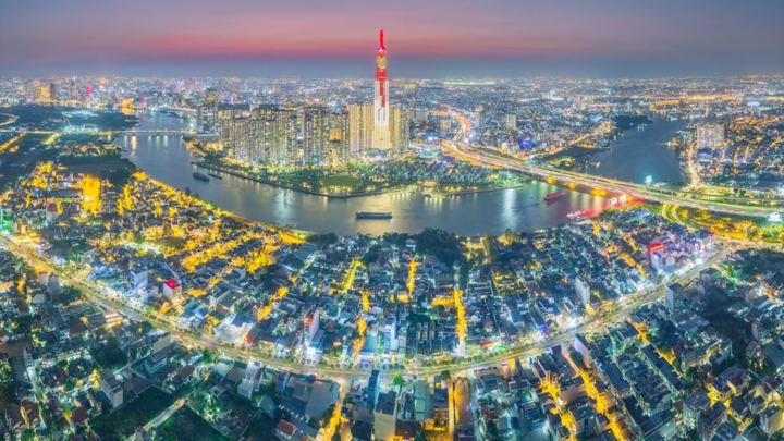 Việt Nam đẹp lung linh trong đêm khi nhìn từ trên cao