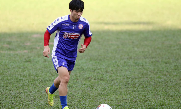 Lần đầu đá derby Sài Gòn, Công Phượng cam phận cảnh dự bị?