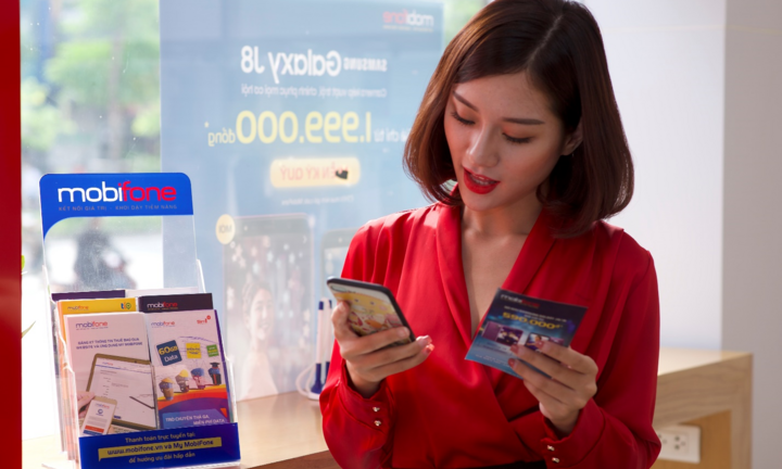 Cùng MobiFone tham gia tuần lễ không dùng tiền mặt: Nhận quà iPhone X liền tay