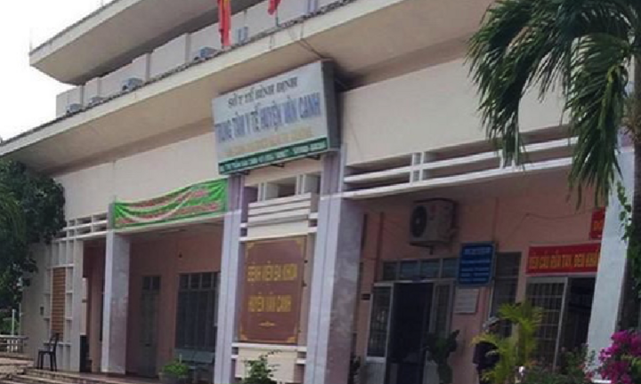 Em bị thôi chức kế toán trưởng vì chị được bổ nhiệm làm Phó giám đốc