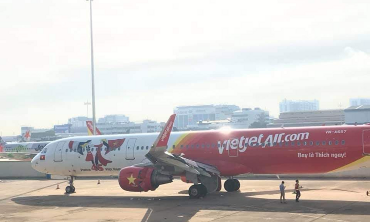 20 tiếng giải cứu máy bay Vietjet đi chệch đường băng