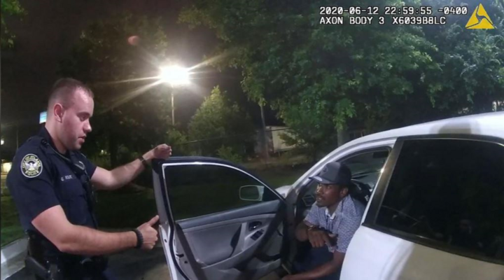 Cảnh sát Mỹ bắn chết thanh niên da màu là hành vi giết người