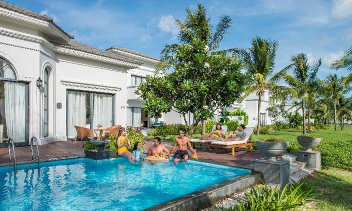 Giải mã sức hút kỳ nghỉ biệt thự biển - Xu hướng du lịch thời thượng thế giới