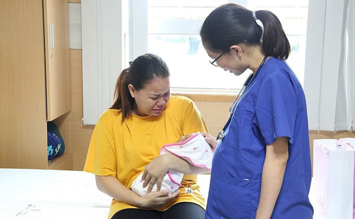 Vợ chồng 14 năm hiếm muộn, sinh con nặng 600g và 76 ngày giành sự sống cho bé