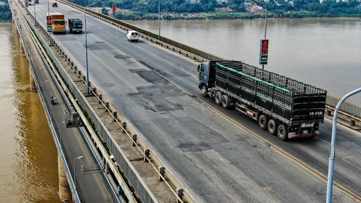 Gần 270 tỷ đồng để sửa mặt cầu Thăng Long