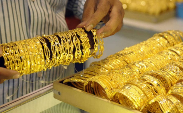 Giá vàng trong nước tiến sát 49 triệu đồng/lượng