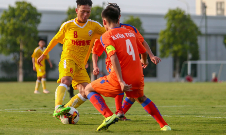 Xấu hổ cảnh U19 SLNA, U19 CAND 'đá ma' suốt nửa hiệp đấu loại U19 HAGL