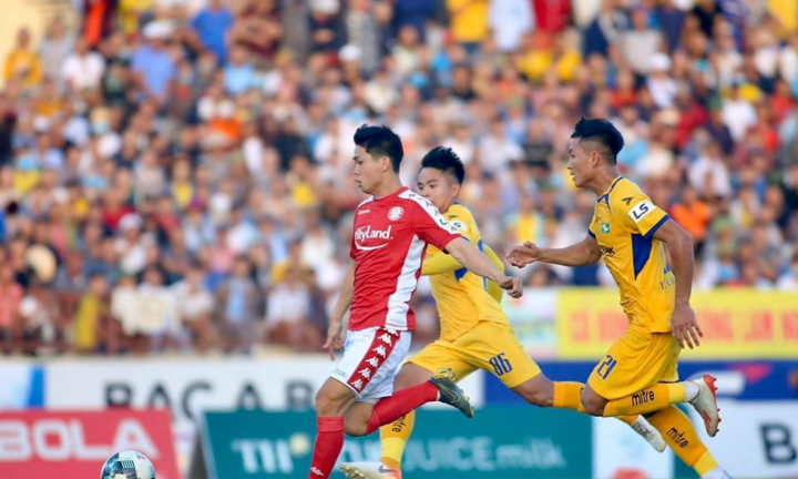 Công Phượng sút tung lưới SLNA: Thắng trên quê hương không phải ghét mà là yêu