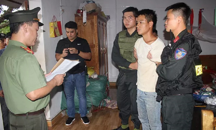 Video: Bắt kẻ tuyên truyền chống phá Nhà nước Trịnh Bá Tư