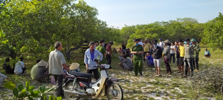 Phát hiện người đàn ông treo cổ tự tử tại vườn điều