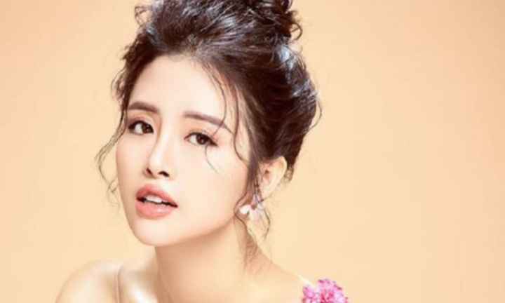 BTV trẻ nhất VTV24 chuộng đồ sang chảnh 