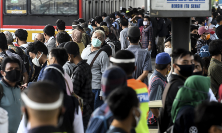 Khó khăn như chống dịch ở Indonesia: Cướp thi thể bệnh nhân, trốn xét nghiệm