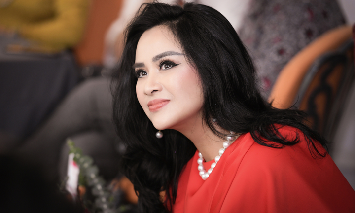 Nhan sắc trẻ mãi không già của ca sĩ Thanh Lam ở tuổi ngũ tuần