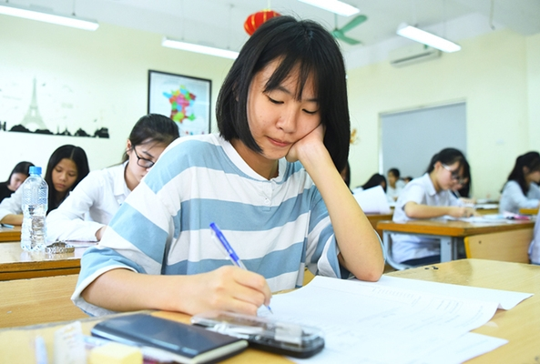 1 chọi 29 để vào lớp chuyên Anh Sư phạm Hà Nội 