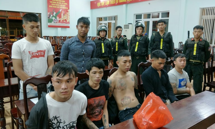 Hé lộ nguyên nhân nhóm côn đồ mang hung khí hỗn chiến trong đêm ở Đắk Lắk