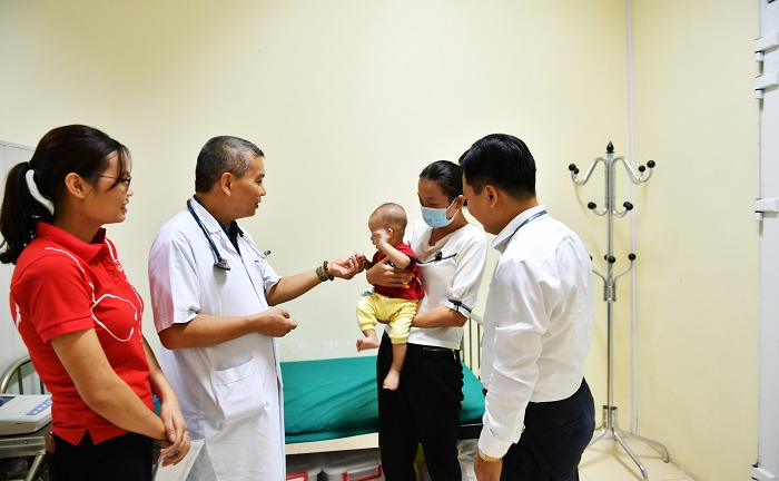 'Trái tim cho em' khám sàng lọc miễn phí cho gần 1.500 em nhỏ tại Hà Giang