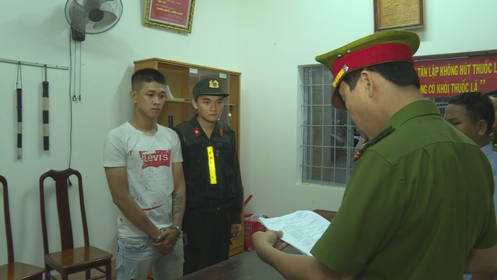 Hỗn chiến bằng dao rựa, bom xăng tại Đắk Lắk: Khởi tố, bắt tạm giam 12 đối tượng