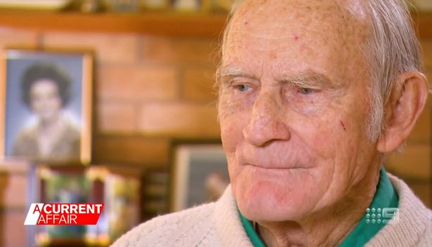 Cụ ông 84 tuổi bỏ tiền tỷ để đuổi con gái ra khỏi nhà