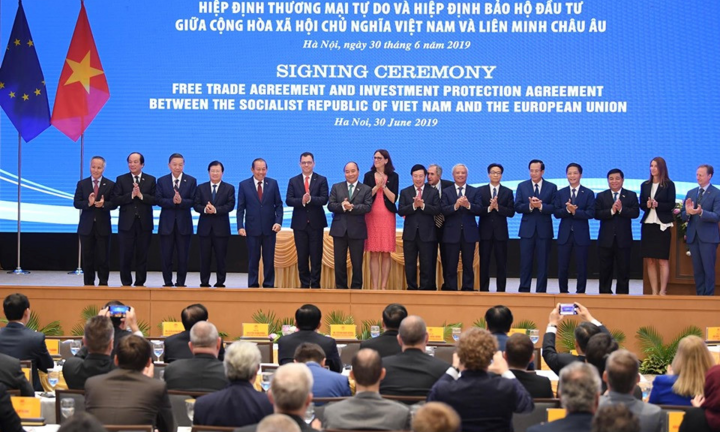 Quốc hội phê chuẩn Hiệp định EVFTA và EVIPA