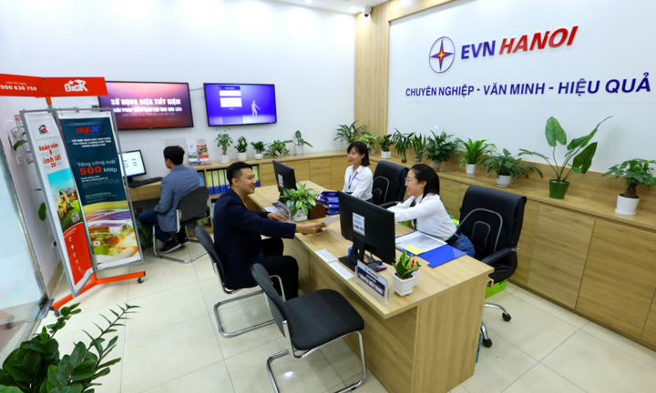 Điện lực Hoàn Kiếm: Khẳng định tư duy đổi mới hướng đến khách hàng sử dụng điện
