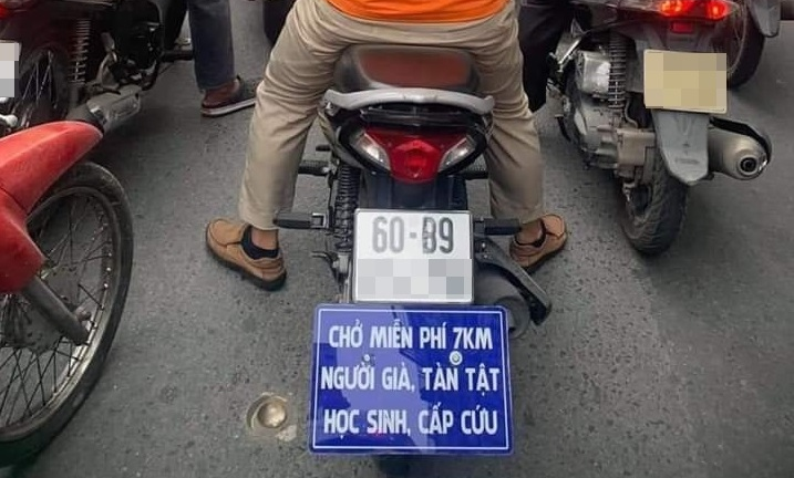 Dân mạng tìm kiếm anh xe ôm nhận chở khách miễn phí 7km