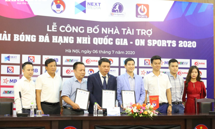 Lần đầu tiên giải hạng Nhì được tường thuật trực tiếp trên truyền hình