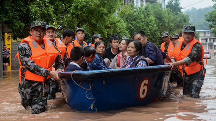 Mưa lũ khủng khiếp tại Trung Quốc khiến hơn 120 người chết và mất tích