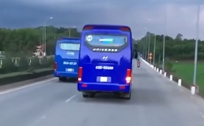 Đoàn xe chở công nhân 'ngáng đường' xe chữa cháy: Buộc thôi việc 2 tài xế