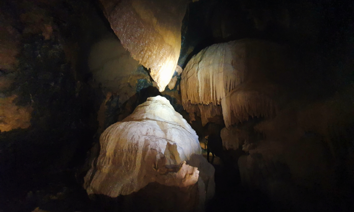 Hành trình khám phá hang OZO tại vương quốc hang động Quảng Bình