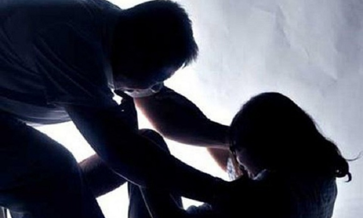 Người phụ nữ tố bị 2 anh em họ thay nhau hiếp dâm