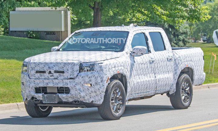  Nissan Frontier 2021 với nhiều cải tiến lần đầu lộ diện