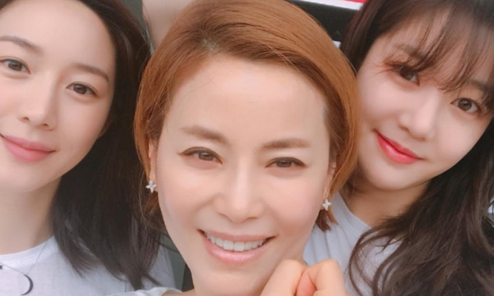 2 con gái ‘Mama Chuê’ xinh đẹp nhưng bị chê diễn xuất dở