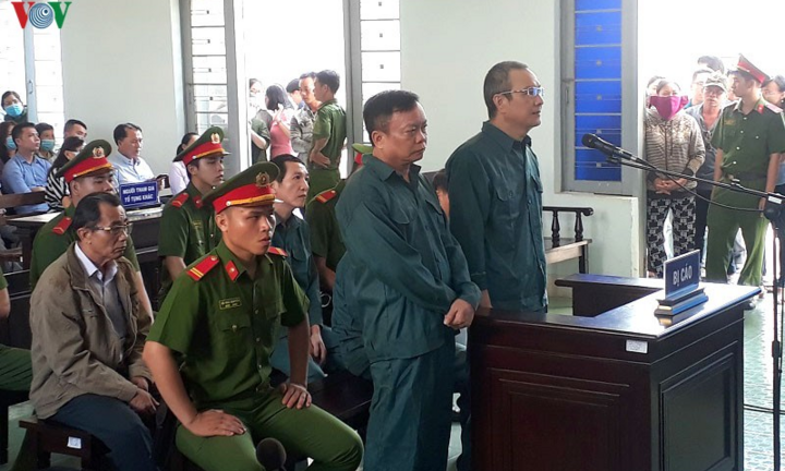 Vì sao hoãn phiên xử nguyên Chủ tịch UBND thành phố Phan Thiết?