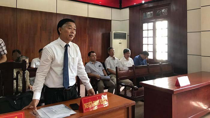 Hoãn phiên tòa xét xử vụ cựu giảng viên ở Hải Phòng kiện Bộ GD&ĐT