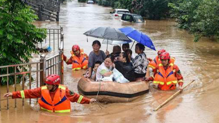 Vỡ đê sông Trường Giang ở Trung Quốc, gần 9.000 người phải sơ tán
