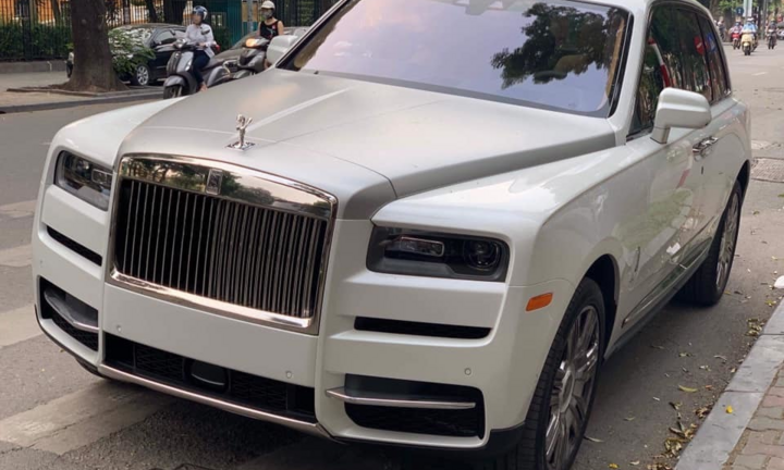 Giá 2 triệu đô, đại gia Việt đua nhau sắm Rolls-Royce Cullinan 