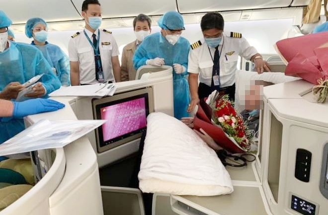 Công ty bảo hiểm sẽ chi trả thêm 1 tỷ đồng viện phí cho phi công người Anh