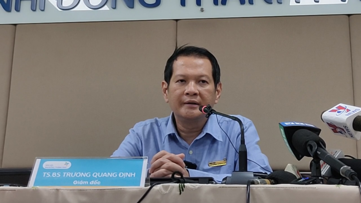 Tổng chỉ huy ca mổ thông tin sức khỏe 2 bé song sinh dính liền